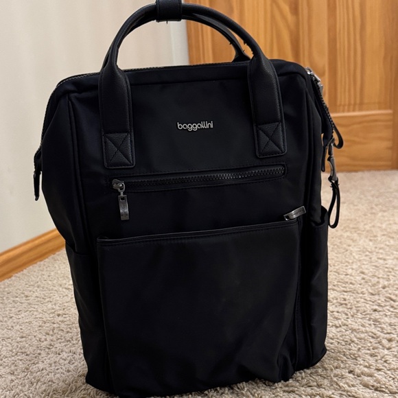 Baggallini Other - Baggallini Soho Laptop Handled Travel Backpack, Black